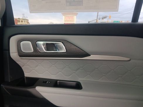 New 2026 Ford Explorer Platinum w/ LUX Leather Package image 24