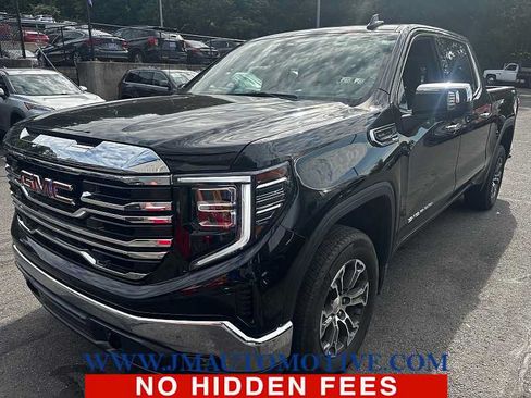 Used 2025 GMC Sierra 1500 SLT AWD/4WD image 1