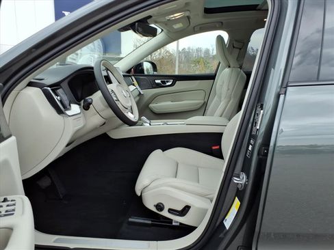 New 2026 Volvo XC60 T8 Ultra w/ Climate Package AWD/4WD image 11