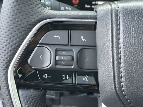 New 2025 Toyota Tundra Platinum AWD/4WD image 19