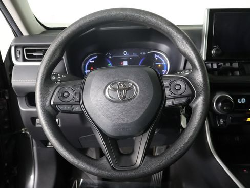 Used 2024 Toyota RAV4 LE AWD/4WD image 33
