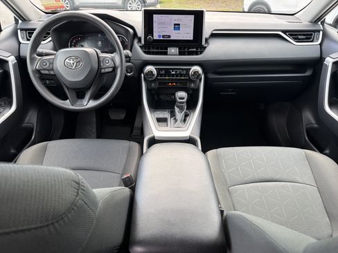 Certified 2025 Toyota RAV4 XLE FWD image 4
