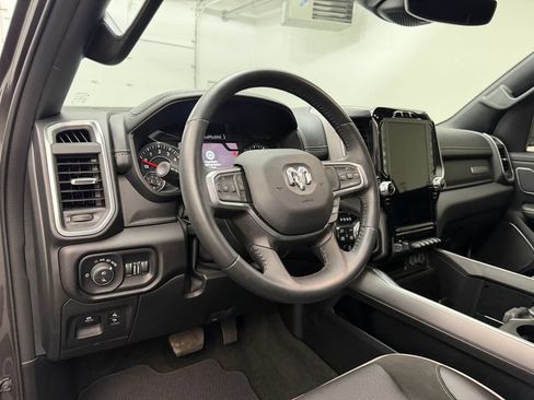 Used 2023 RAM 1500 Laramie AWD/4WD image 4