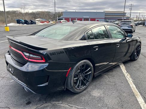 Used 2019 Dodge Charger Scat Pack w/ Daytona Edition Group image 5