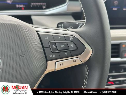 Used 2026 Volkswagen Taos SE FWD image 17