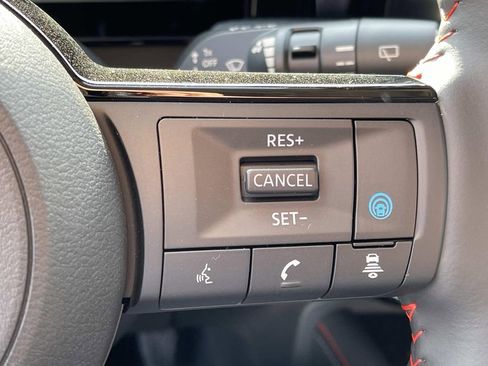 New 2026 Nissan Kicks SR w/ SR Premium Package FWD image 32