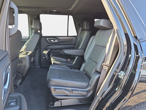 Used 2022 Chevrolet Tahoe Z71 w/ Luxury Package image 16