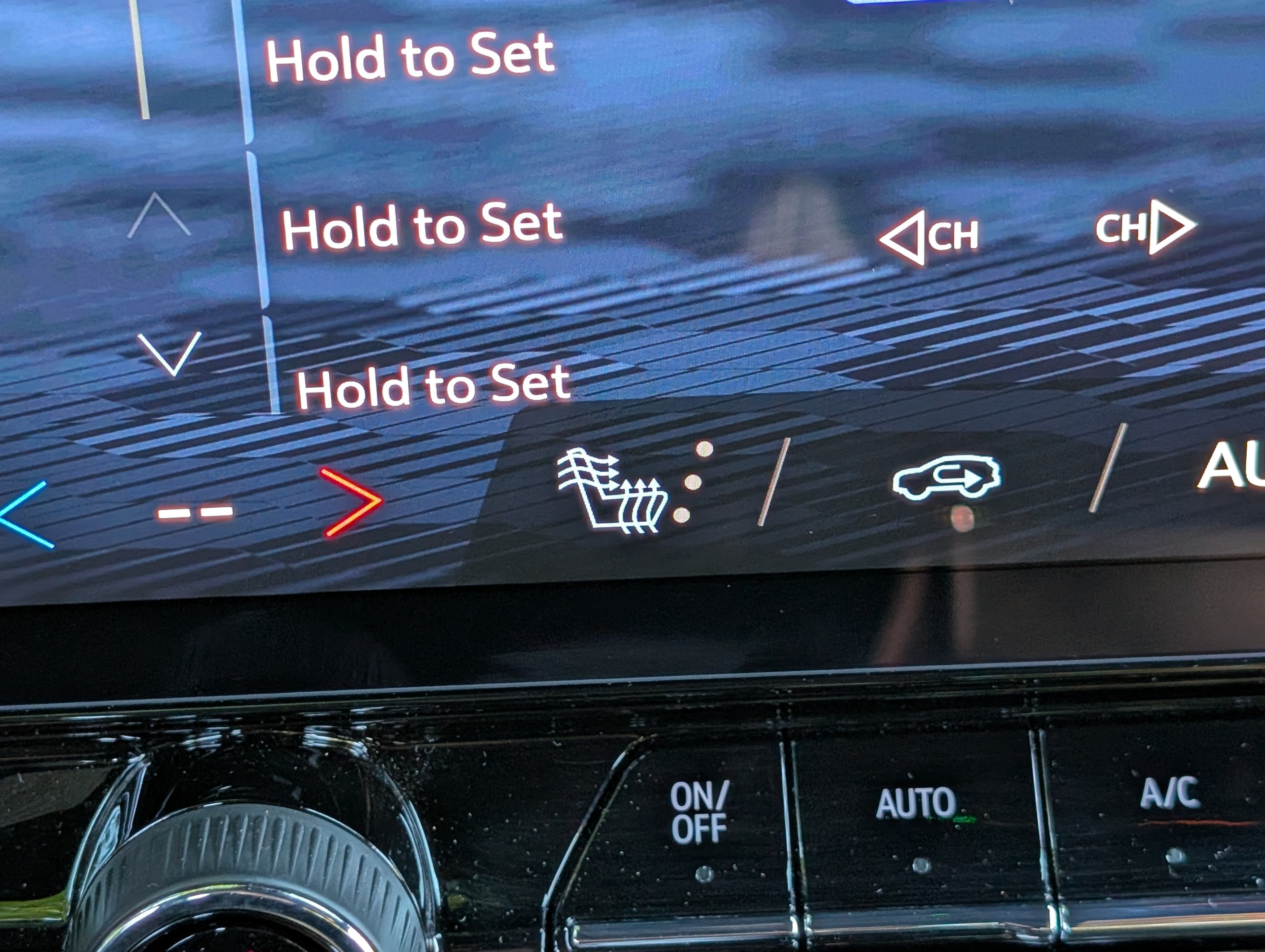 Used 2024 Chevrolet Blazer EV LT AWD/4WD image 31
