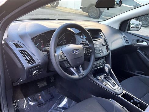 Used 2017 Ford Focus SE image 17