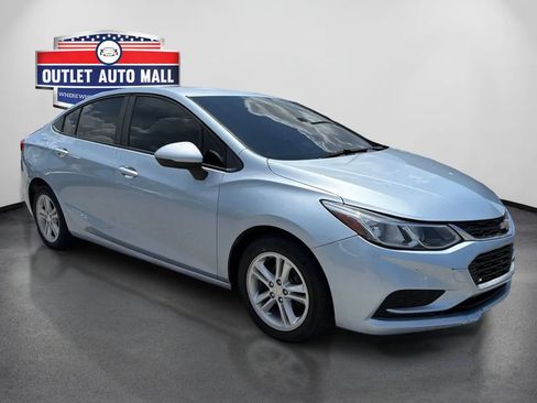 Used 2017 Chevrolet Cruze LS FWD image 1