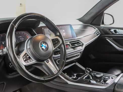 Used 2022 BMW X7 xDrive40i w/ M Sport Package image 23