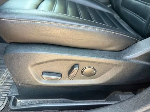 Used 2020 Ford Edge SEL w/ Convenience Package AWD/4WD image 12