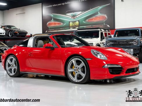 Used 2015 Porsche 911 Targa 4S image 1