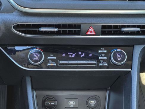 Used 2022 Hyundai Sonata SEL w/ Winter Weather Package image 5