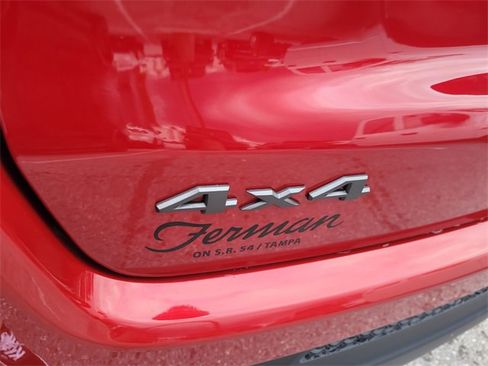 New 2026 Jeep Compass Latitude image 11