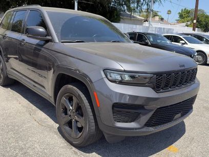 Used 2022 Jeep Grand Cherokee Altitude
