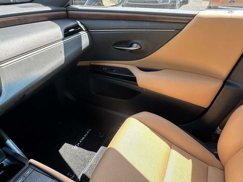 Used 2022 Lexus ES 350 w/ Premium Package FWD image 32