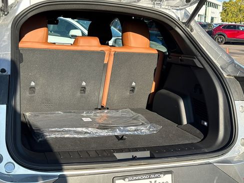 New 2025 VinFast VF 8 Plus image 10