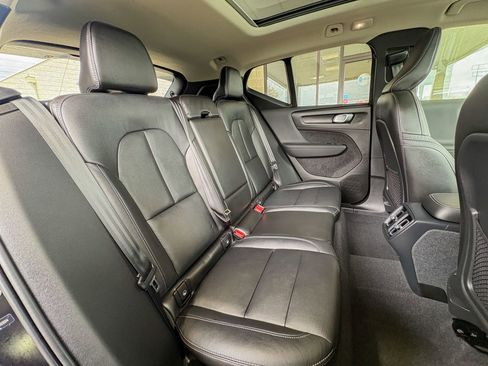 Used 2024 Volvo XC40 B5 Plus w/ Protection Package Premier AWD/4WD image 22