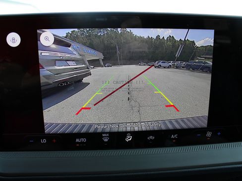 New 2025 Ford Maverick XL image 22