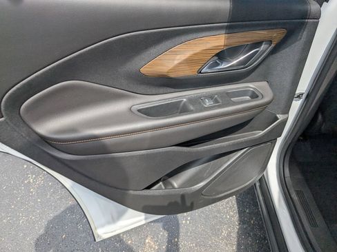 Used 2021 GMC Terrain SLE w/ Driver Convenience Package FWD image 10