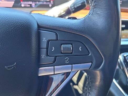 Used 2023 Cadillac Escalade ESV Premium Luxury AWD/4WD image 20