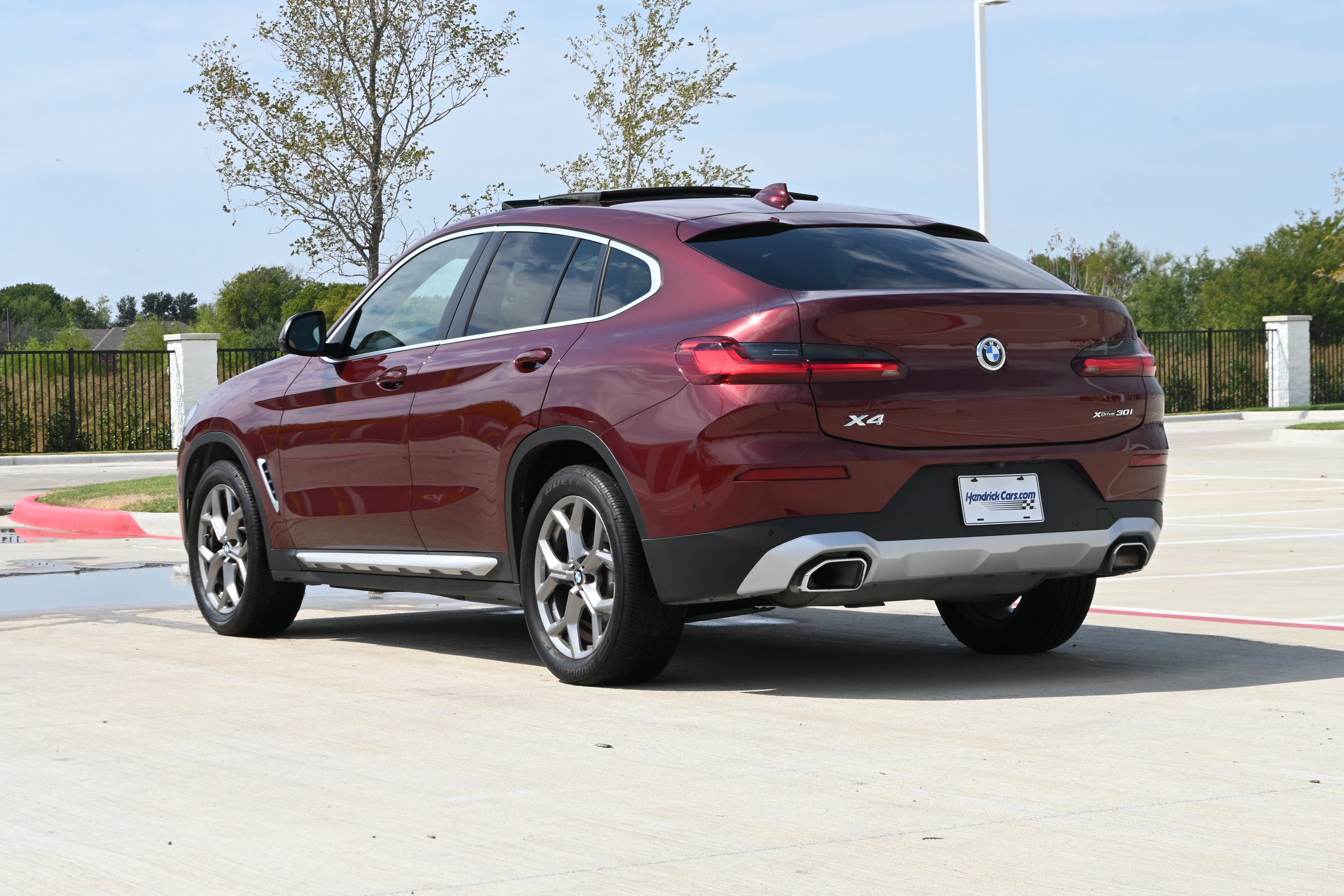 Certified 2025 BMW X4 xDrive30i AWD/4WD image 7