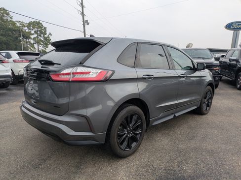 Certified 2022 Ford Edge SE w/ Black Appearance Package AWD/4WD image 4