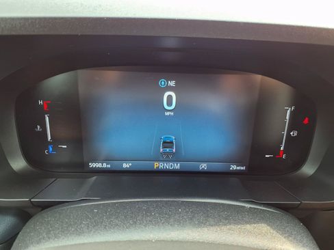 Used 2025 Ford Maverick Lobo AWD/4WD image 12