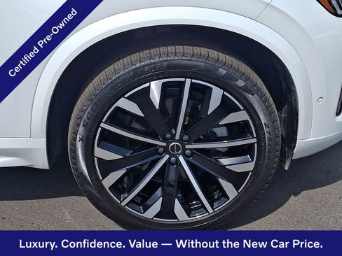 Certified 2025 Volvo XC90 B6 Plus AWD/4WD image 9