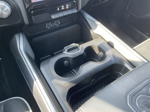 Used 2025 RAM 1500 Laramie image 30