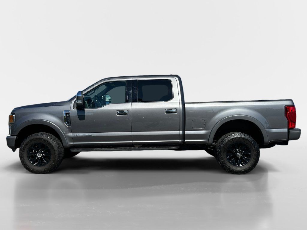 Used 2021 Ford F350 Platinum w/ Tremor Off-Road Package AWD/4WD image 2