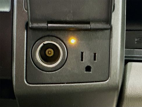 Used 2022 Ford F250 XL w/ Power Equipment Group image 32