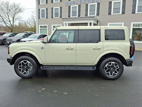 Used 2025 Ford Bronco Outer Banks image 8