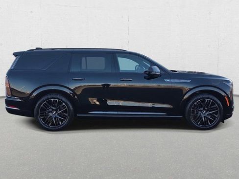 Used 2026 Cadillac Escalade IQL Sport 1 w/ LPO, ONYX Package image 4