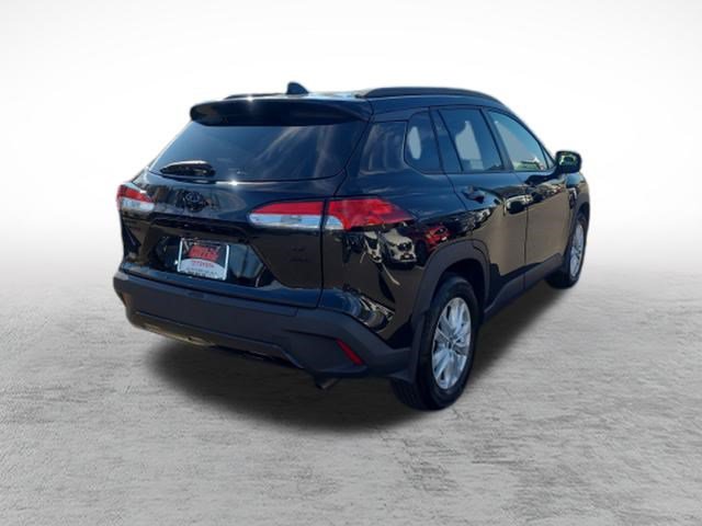 Certified 2024 Toyota Corolla Cross LE w/ Moonroof Package AWD/4WD image 7