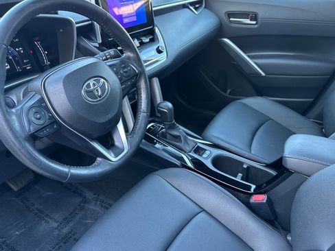Certified 2023 Toyota Corolla Cross XLE image 12