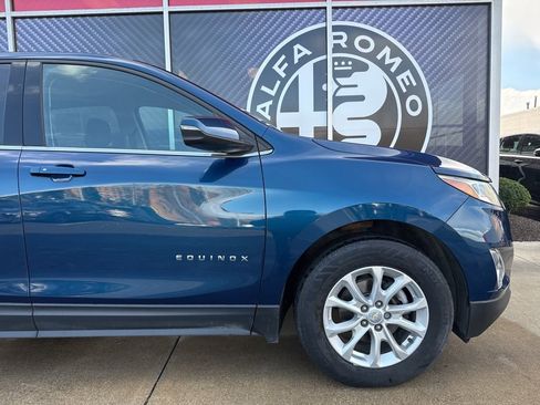 Used 2019 Chevrolet Equinox LT image 3
