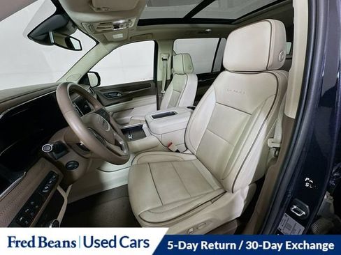 Used 2023 GMC Yukon XL Denali AWD/4WD image 28