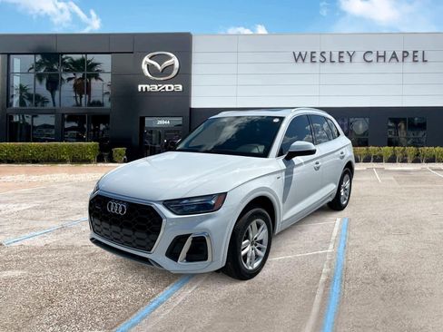 Used 2023 Audi Q5 2.0T Premium w/ Convenience Package AWD/4WD image 1