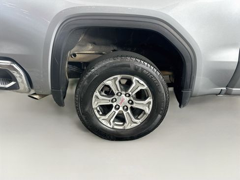 Used 2025 GMC Sierra 1500 SLT RWD image 11