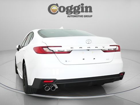 Used 2026 Toyota Camry SE w/ Multimedia Upgrade Package FWD image 22