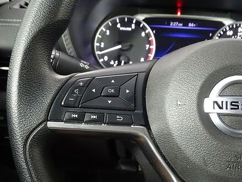 Used 2023 Nissan Sentra SV image 23