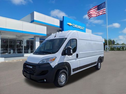 Used 2025 RAM ProMaster 2500 w/ Convenience Group image 8