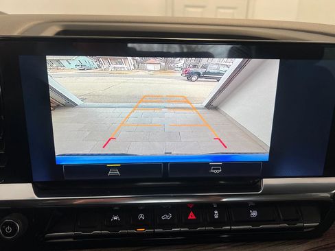 Used 2025 Chevrolet Silverado 1500 LT image 52