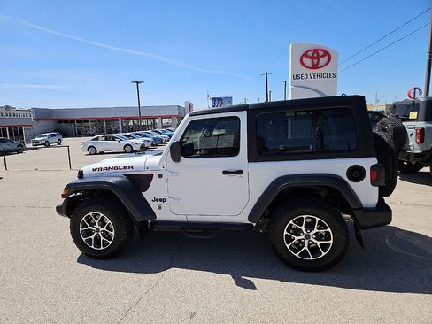 Used 2026 Jeep Wrangler Willys image 2