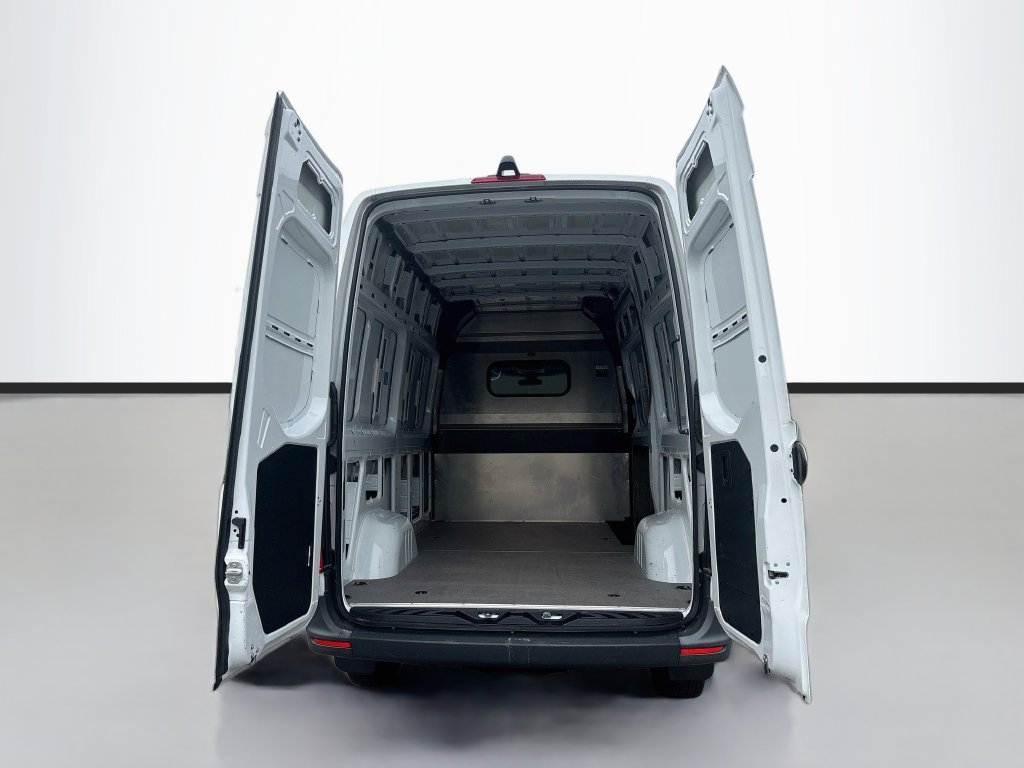 Used 2025 Mercedes-Benz Sprinter 2500 image 9