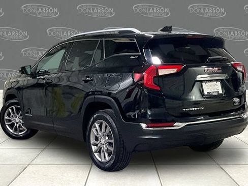 Used 2022 GMC Terrain SLT w/ Infotainment Package II AWD/4WD image 5