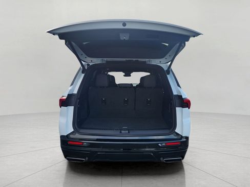 Used 2025 Buick Enclave Sport Touring w/ Power Package image 8