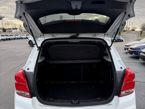 Certified 2021 Chevrolet Trax LT w/ Sport Edition image 5